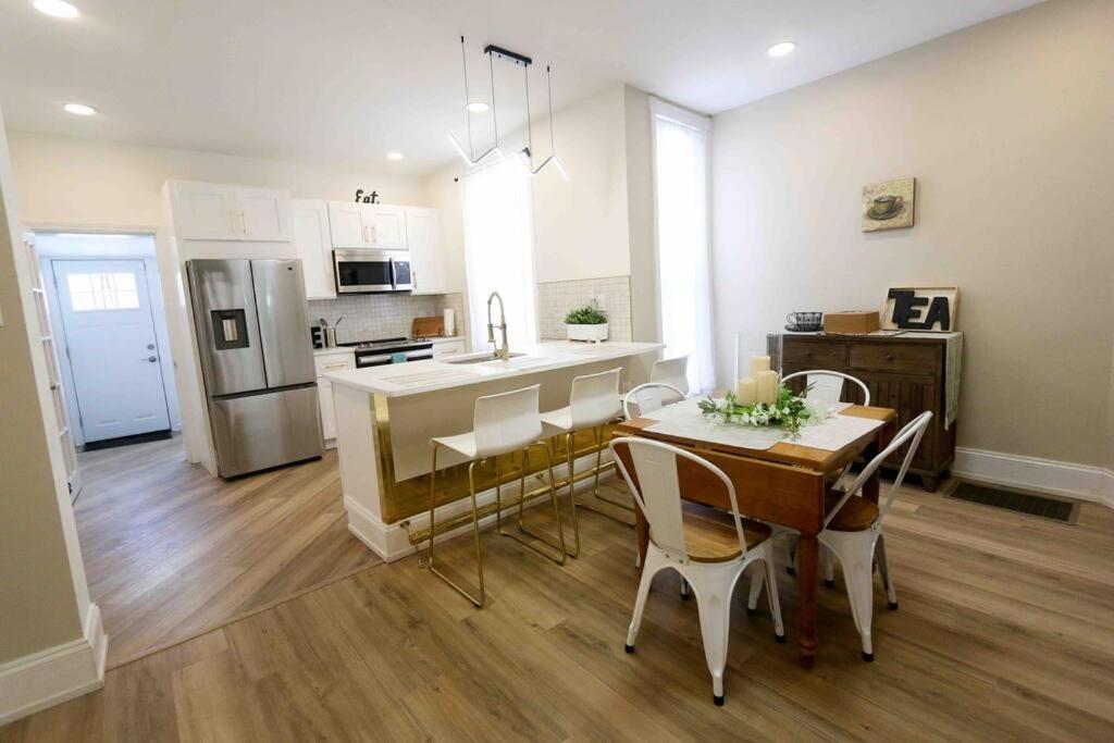 Cozy Modern 3 Bedroom In West Philly Сasa de vacaciones Filadelfia
